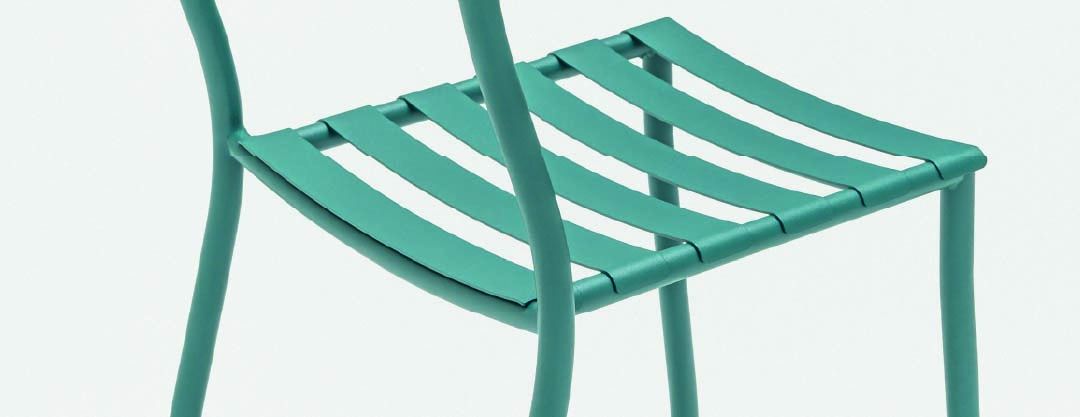 Outdoor metal furniture