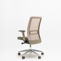 krzesło biurowe Leo: Runner R-61128, Quest Q-18, RAL6013, aluminium polerowane